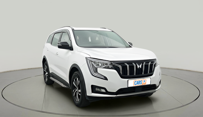 2022 Mahindra XUV700 AX 5 P MT 5 STR, Petrol, Manual, 56,128 km, exterior