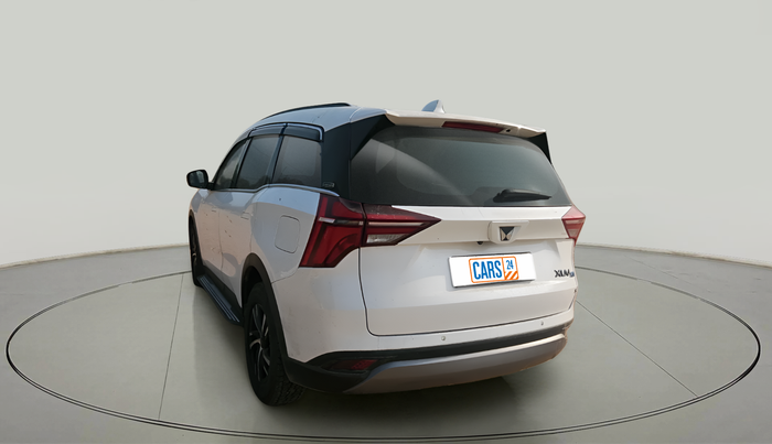 2022 Mahindra XUV700 AX 5 P MT 5 STR, Petrol, Manual, 56,128 km, exterior