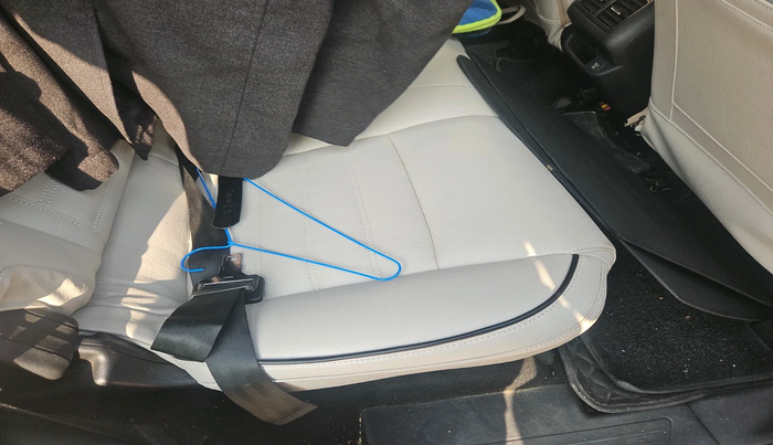 2022 Mahindra XUV700 AX 5 P MT 5 STR, Petrol, Manual, 56,128 km, interior