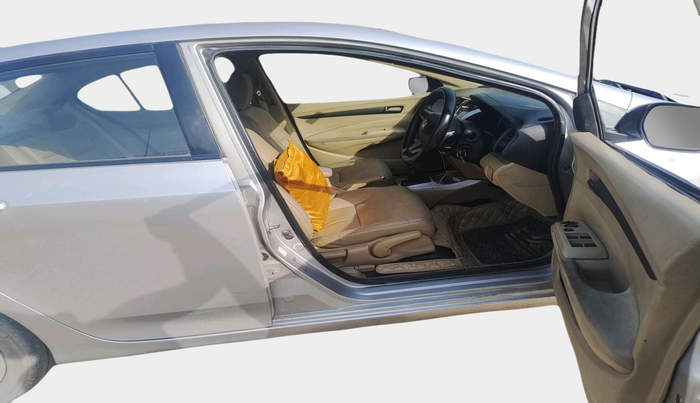 2010 Honda City 1.5L I-VTEC S MT, Petrol, Manual, 1,46,657 km, interior