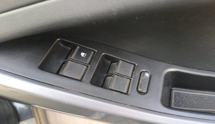 2021 Tata NEXON XM SUNROOF PETROL, Petrol, Manual, 33,709 km, interior