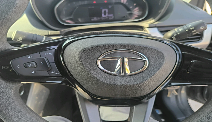 2021 Tata NEXON XM SUNROOF PETROL, Petrol, Manual, 33,709 km, interior