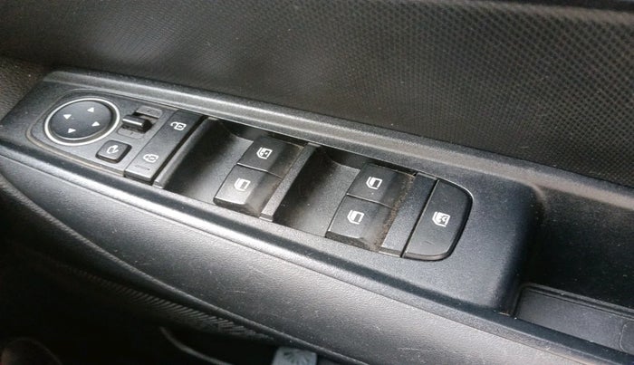 2021 KIA SONET HTK PLUS 1.2, Petrol, Manual, 56,359 km, interior