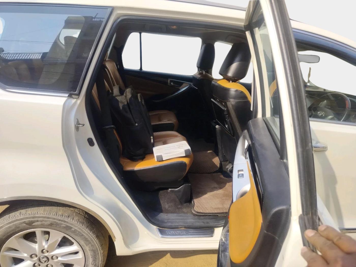 2018 Toyota Innova Crysta 2.4 VX 7 STR, Diesel, Manual, 1,79,809 km, interior