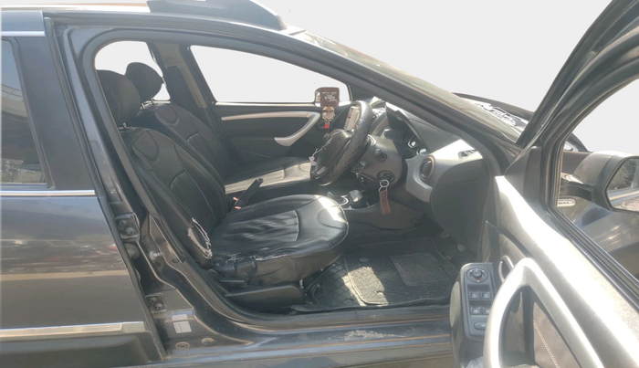 2016 Renault Duster 85 PS RXL DIESEL, Diesel, Manual, 98,307 km, interior