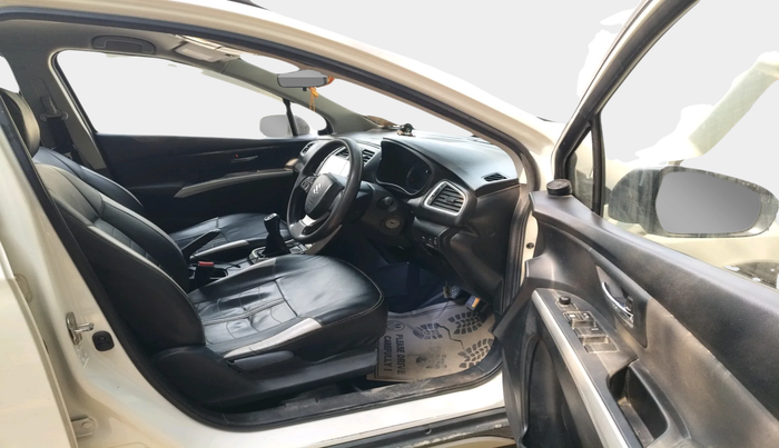 2017 Maruti S Cross DELTA 1.3, Diesel, Manual, 1,20,389 km, interior