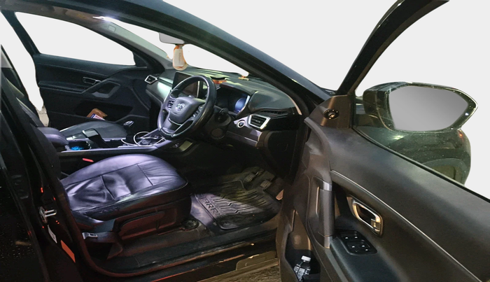 2019 Tata Harrier XZ 2.0L DARK EDITION, Diesel, Manual, 1,29,150 km, interior