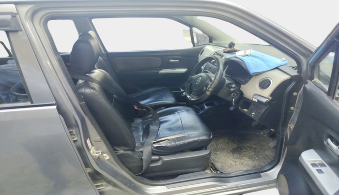 2013 Maruti Wagon R 1.0 LXI CNG, Petrol, Manual, 1,92,786 km, interior