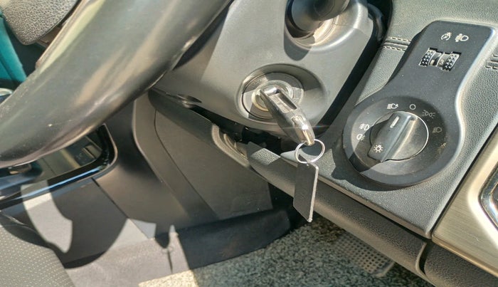 2018 Tata Hexa XTA 4X2 7 STR, Diesel, Automatic, 65,000 km, interior