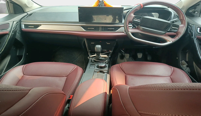 2025 Tata Curvv Accomplished Plus A 1.2 Hyperion GDI Petrol 6MT, Petrol, Manual, 2,104 km, interior