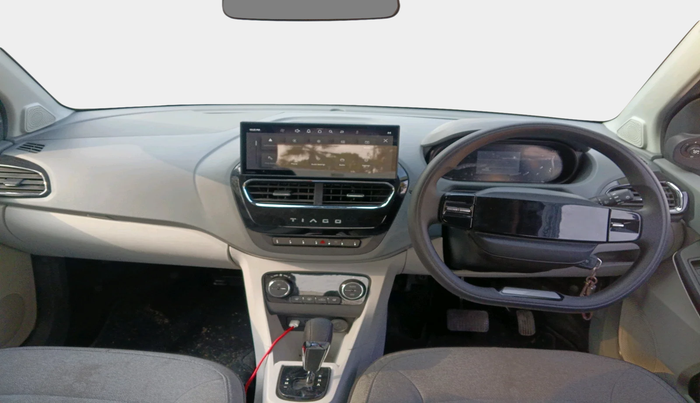 2025 Tata Tiago  XZA Plus CNG, CNG, Automatic, 7,998 km, interior
