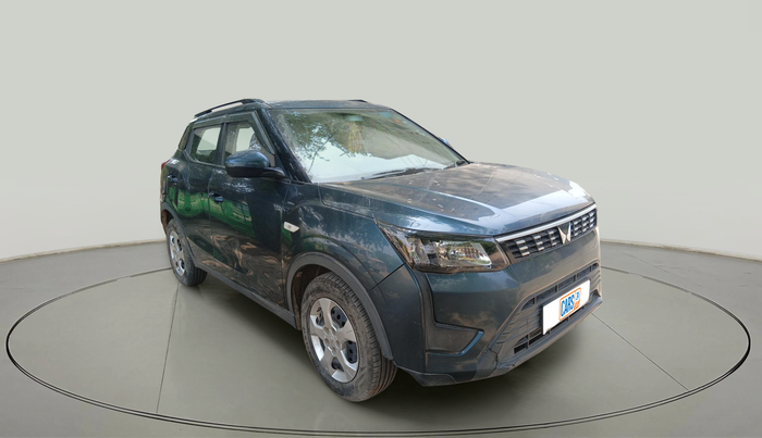 2022 Mahindra XUV300 W6 1.2 PETROL, Petrol, Manual, 8,097 km, exterior