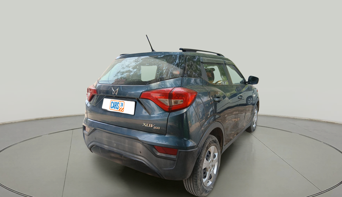 2022 Mahindra XUV300 W6 1.2 PETROL, Petrol, Manual, 8,097 km, exterior
