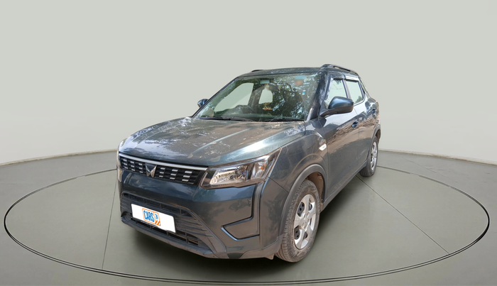 2022 Mahindra XUV300 W6 1.2 PETROL, Petrol, Manual, 8,097 km, exterior