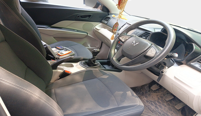 2022 Mahindra XUV300 W6 1.2 PETROL, Petrol, Manual, 8,097 km, interior