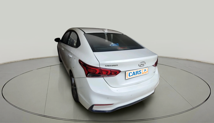 2017 Hyundai Verna 1.6 CRDI SX + AT, Diesel, Automatic, 1,04,626 km, exterior