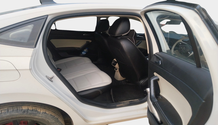 2023 Skoda SLAVIA Ambition 1.5L TSI DSG Dual Tone, Petrol, Automatic, 37,150 km, interior