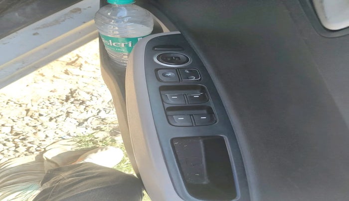 2015 Hyundai Grand i10 SPORTZ 1.2 KAPPA VTVT, Petrol, Manual, 96,159 km, interior