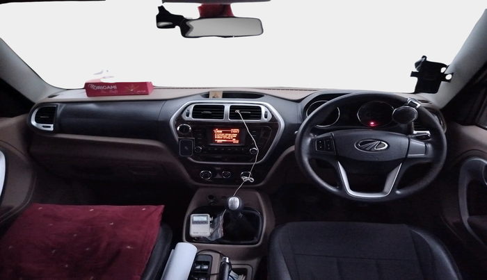 2015 Mahindra TUV300 T8, Diesel, Manual, 1,27,299 km, interior