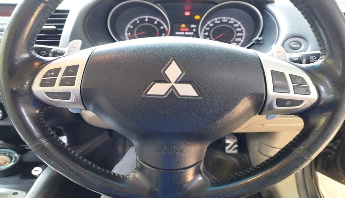 2011 Mitsubishi Outlander 2.4 MIVEC, Petrol, Automatic, 94,115 km, interior