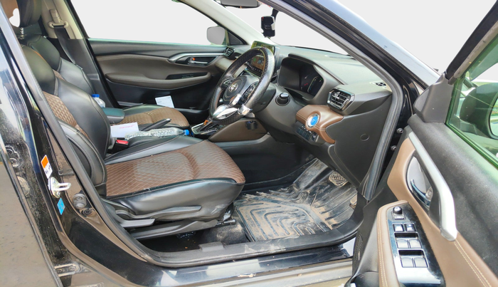 2023 Toyota URBAN CRUISER HYRYDER G HYBRID, Hybrid, Automatic, 51,353 km, interior