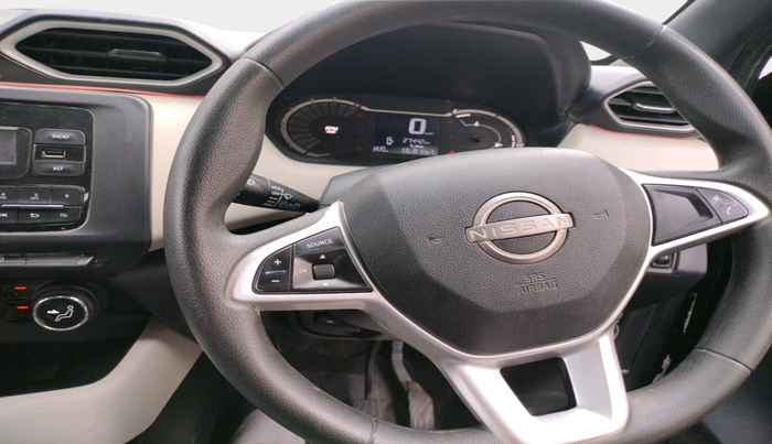 2024 Nissan MAGNITE XL, Petrol, Manual, 27,442 km, interior