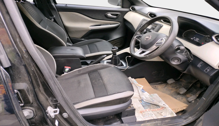 2024 Nissan MAGNITE XL, Petrol, Manual, 27,442 km, interior