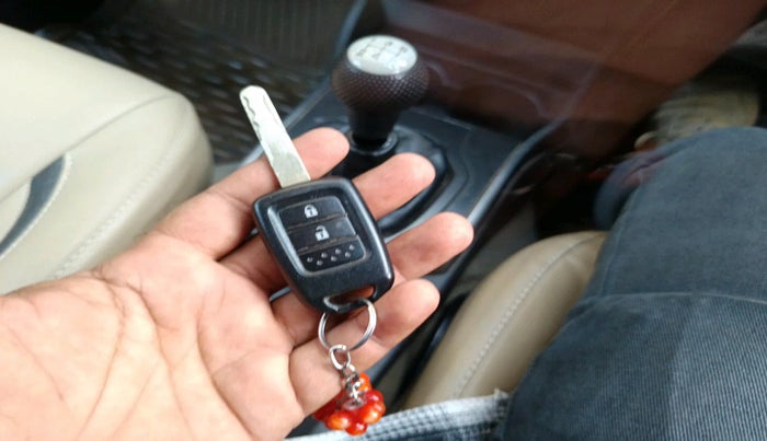 2015 Honda City 1.5L I-VTEC V MT, Petrol, Manual, 1,17,000 km, interior