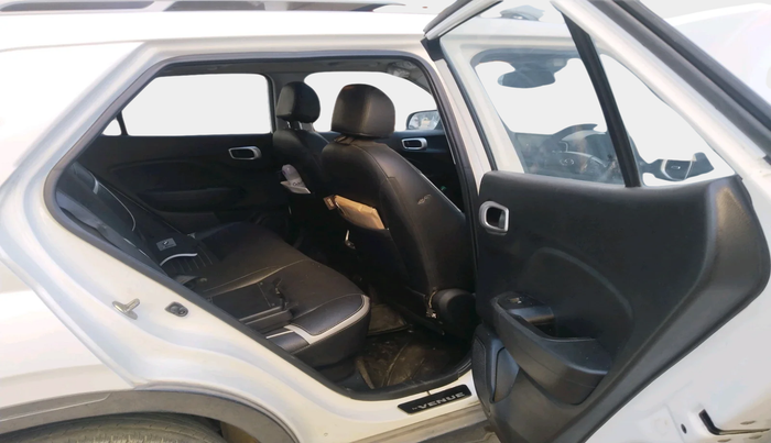 2019 Hyundai VENUE SX PLUS 1.0 TURBO DCT, Petrol, Automatic, 1,22,938 km, interior