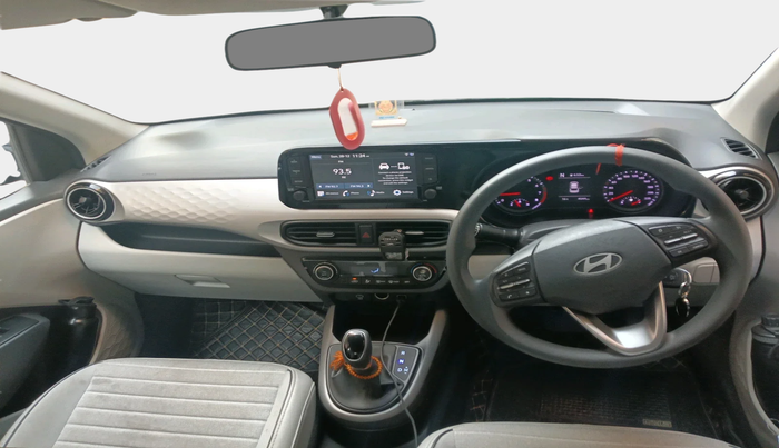 2024 Hyundai GRAND I10 NIOS SPORTZ AMT 1.2 KAPPA VTVT, Petrol, Automatic, 4,044 km, interior