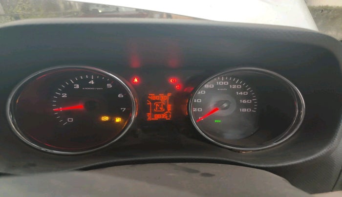 2017 Mahindra TUV300 T8, Diesel, Manual, 88,351 km, interior