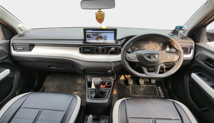2025 Tata PUNCH PURE MT CNG, Petrol, Manual, 1,621 km, interior