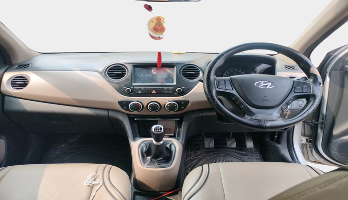 2017 Hyundai Xcent SX 1.2, Petrol, Manual, 1,49,449 km, interior