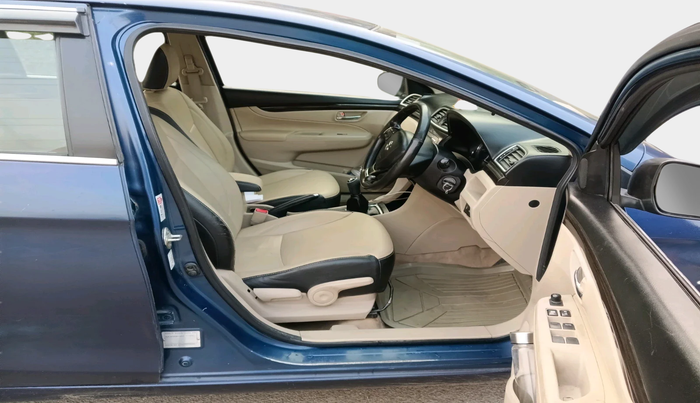 2017 Maruti Ciaz DELTA DIESEL 1.3, Diesel, Manual, 1,42,402 km, interior