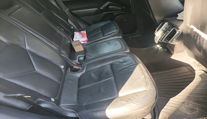 2013 Porsche Cayenne DIESEL, Diesel, Automatic, 1,28,756 km, interior