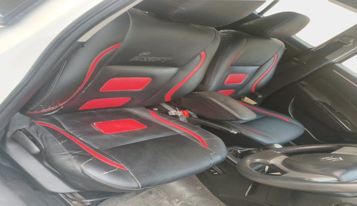 2013 Maruti Swift VXI, Petrol, Manual, 1,10,735 km, interior