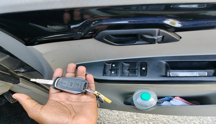 2017 Mahindra Kuv100 K6 PLUS D 5 STR, Diesel, Manual, 1,40,950 km, interior