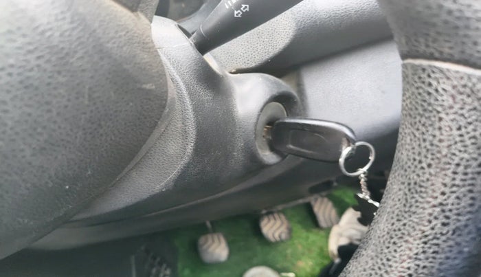 2017 Renault Kwid RXL, Petrol, Manual, 95,246 km, interior