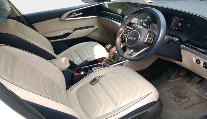 2023 KIA CARENS LUXURY PLUS 1.5 DIESEL 7 STR, Diesel, Manual, 41,428 km, interior