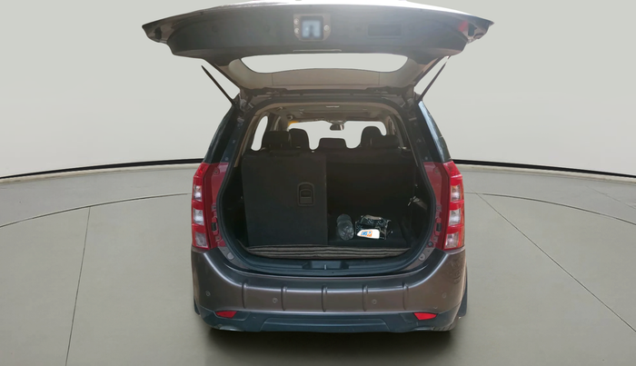 2018 Mahindra XUV500 W10, Diesel, Manual, 92,426 km, exterior