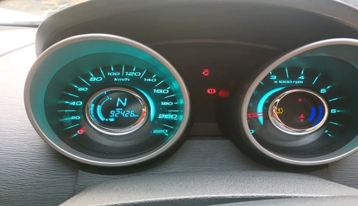 2018 Mahindra XUV500 W10, Diesel, Manual, 92,426 km, interior