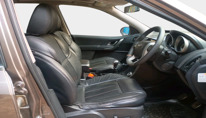 2018 Mahindra XUV500 W10, Diesel, Manual, 92,426 km, interior