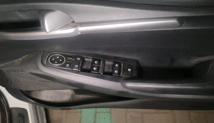 2022 KIA SELTOS HTK PLUS 1.5, Petrol, Manual, 15,000 km, interior