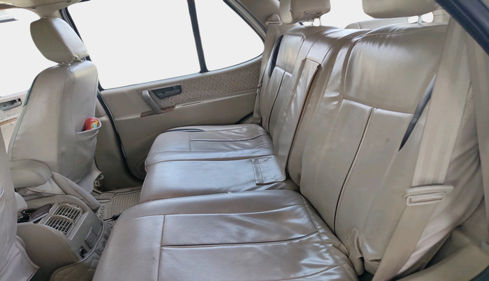 2016 Tata Safari Storme 2.2 EX 4X2, Diesel, Manual, 81,715 km, interior