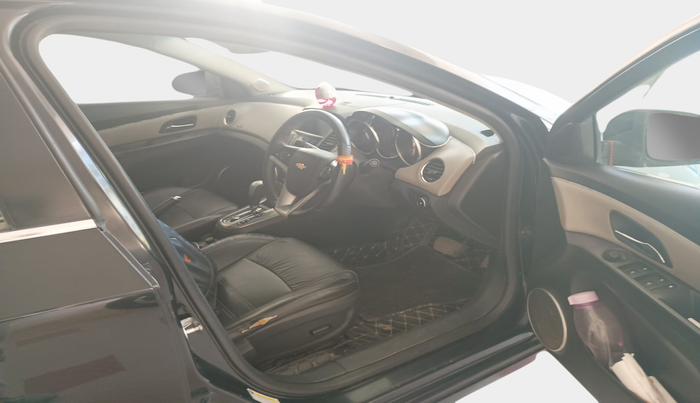 2017 Chevrolet Cruze LTZ AT, Diesel, Automatic, 72,704 km, interior