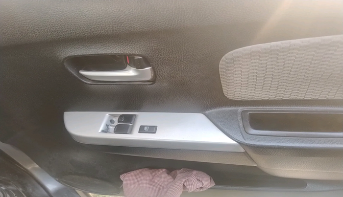 2018 Maruti Wagon R 1.0 LXI CNG, Petrol, Manual, 1,13,756 km, interior