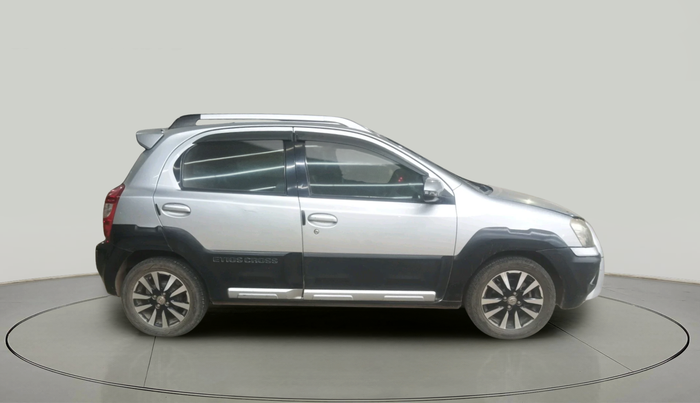 2015 Toyota Etios CROSS 1.2 G, Petrol, Manual, 70,902 km, exterior