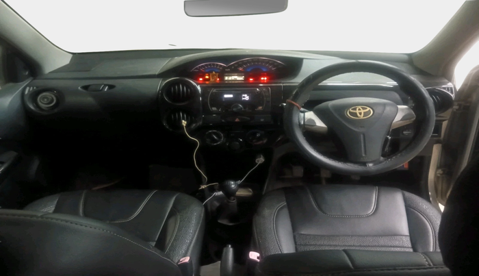 2015 Toyota Etios CROSS 1.2 G, Petrol, Manual, 70,902 km, interior