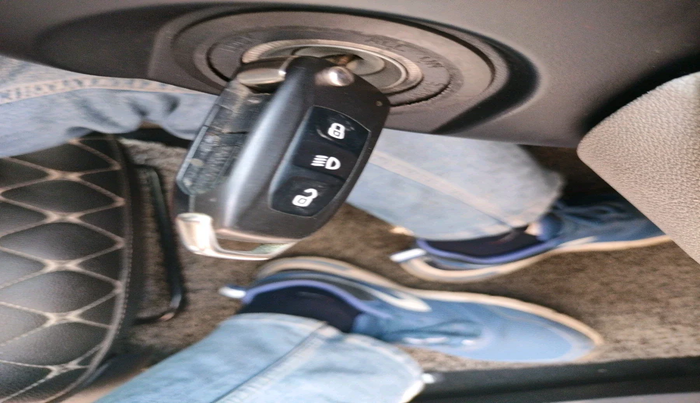 2016 Tata Tiago XZ PETROL, Petrol, Manual, 58,594 km, interior