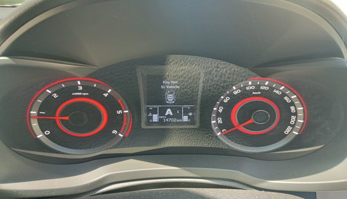 2019 Mahindra XUV300 W8 (O) 1.5 DIESEL AMT, Diesel, Automatic, 14,702 km, interior